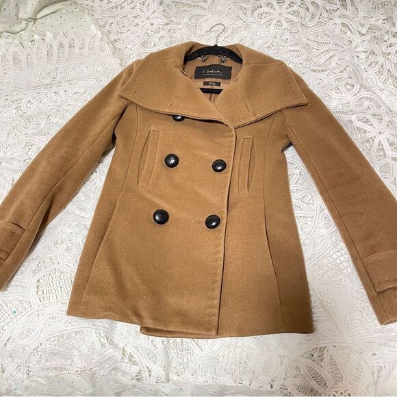 Aritzia Camel Double-Breasted Leather Jacket - Picture 6 of 14